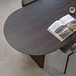Flat oval eettafel